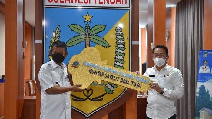 Read more about the article Gubernur Sulawesi Tengah Serahkan 50 Huntap Satelit Untuk Warga Sigi